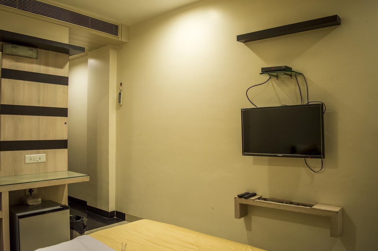Oyo 751 Hotel Shree Palace 보팔 외부 사진